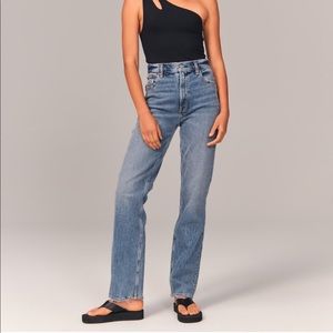 A& Fitch straight 90’s jeans